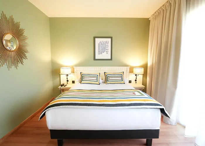 Hotel Mount Venturi - Aix-En-Provence Sainte-Victoire - Bar & Restaurant & Padel